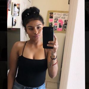 Meet your Posher, Claudia